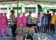 Kapolres Sumbawa Antar Bantuan Sembako untuk Korban Kebakaran Dusun Musuk