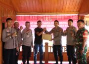Gelar Jumat Curhat, Wakapolres Sumbawa Dengarkan Keluhan Warga Desa Pungka