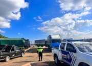 Polres Sumbawa Kawal Pengangkutan Logistik Event MXGP Samota