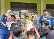 Roadshow Aksi Nyata Percepatan Penurunan Stunting, Wabup Beri Bantuan Nutrisi Kepada Warga Mungkin Orong Telu