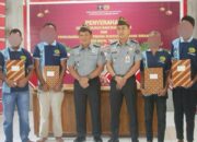 Kalapas Sumbawa Besar Bagikan Remisi Khusus Natal kepada 6 Warga Binaan