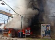 Toko Wahyu dan Boga Motor Terbakar Hebat 4 Motor Hangus