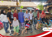 Sebar Bantuan Kursi Roda di Dusun Kerangkeng Banyumulek, Rachmat Hidayat Bersilaturahmi ke Tanah Leluhur