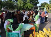 Sambut Ramadhan Persit Kodim 1607/Sumbawa Berbagi Kebahagiaan dengan Masyarakat dan Veteran