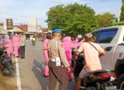 Polsek Labuhan Badas Bagikan Takjil dan Gelar Buka Puasa Bersama