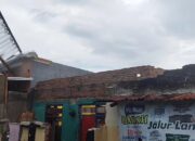 Atap Rumah Warga PPN Bukit Indah Terbang Dihantam Angin Puting Beliung