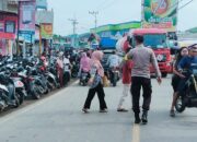 Arus Lalu Lintas di Pasar Alas Macet Total, Anggota Polsek Urai Kemacetan