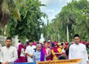 Sekretariat DPRD Kabupaten Sumbawa Ikut Meriahkan Karnaval Budaya HUT Ke-66 Bertema “Turen Tana”