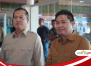 Ketua DPRD Sumbawa Hadiri Penyambutan Menteri Pertanian RI di Bandara Sultan Muhammad Kaharuddin