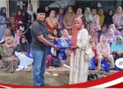 Sambut Ramadan, Majelis Taklim Al-Hidayah KSB Berbagi Bingkisan kepada Jamaah