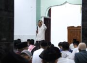 Safari Ramadhan di Jereweh, Bupati H. Amar Dorong Percepatan Distribusi Kartu Sumbawa Barat Maju