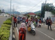 Pemuda Pancasila Sumbawa Barat Bagikan Ratusan Takjil di Alun-Alun Taliwang, Wujud Kepedulian di Bulan Ramadan