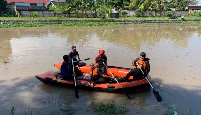Balita 4 Tahun di Praya Hilang Diduga Hanyut di Selokan, Tim SAR Lakukan Pencarian