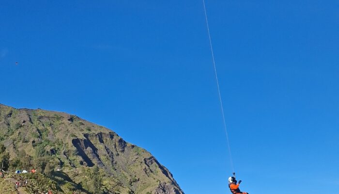 Pendaki Malaysia Cedera di Rinjani Berhasil Dievakuasi Udara ke Bali