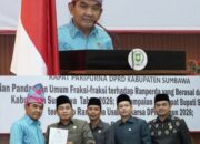 Hadiri Paripurna DPRD, Wabup Sumbawa Sampaikan Pendapat Pemda atas Enam Ranperda Inisiatif