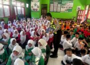 Satlantas Polres KSB Tanamkan Budaya Tertib Berlalu Lintas Melalui Police Goes to School
